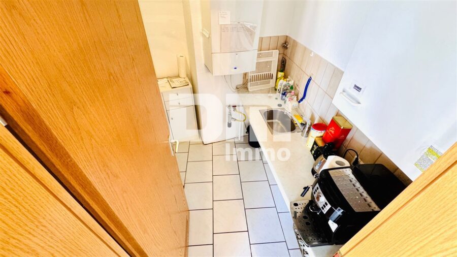 Schöne zentral gelegenes Büro mit drei Balkonen und Tiefgaragenstellplatz - Foto 05.05.25, 09 37 17